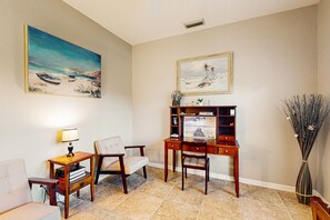 Interior - Relaxing Snowbird-Friendly Retreat Near Golf, Beaches & Outdoor Fun (North Port)