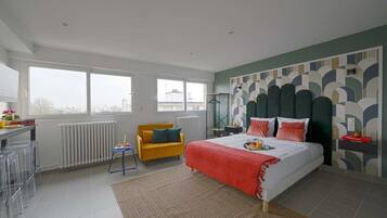 1 bedroom, desk, iron/ironing board, WiFi