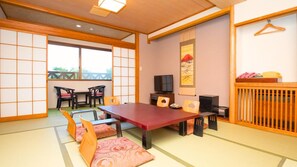 Traditional Room, 5 Bedrooms, Non Smoking - Fuji Yamanakako Hotel (Yamanakako)