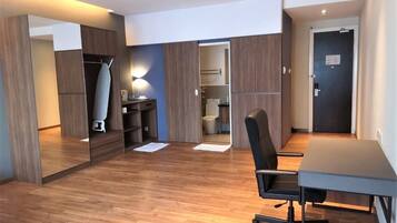 Business Studio | Iron/ironing board, free WiFi