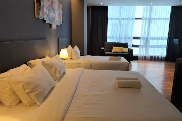 City Studio | Iron/ironing board, free WiFi