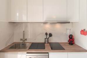 Fridge, microwave, coffee/tea maker, electric kettle