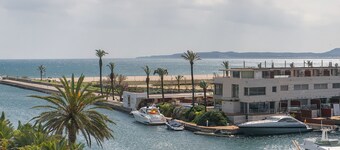 WELCS APARTAMENTO 123  EMP con piscina y con vist