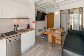 Fridge, microwave, coffee/tea maker, electric kettle