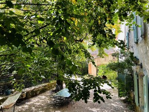 Terrace/patio - Gîte La Ferme de Cabanis 10 Pers (ANDUZE)