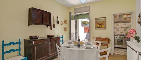 Appartement Standard, plusieurs chambres (Residence Thalassa With Pool) | Restauration