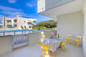 Leilighet – standard, flere soverom (Residence Thalassa With Pool) | Utendørsservering