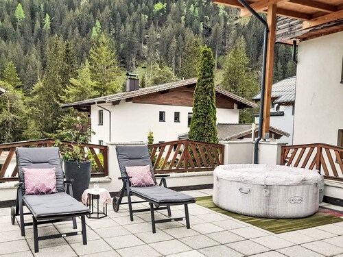 Sandra Falch by Interhome