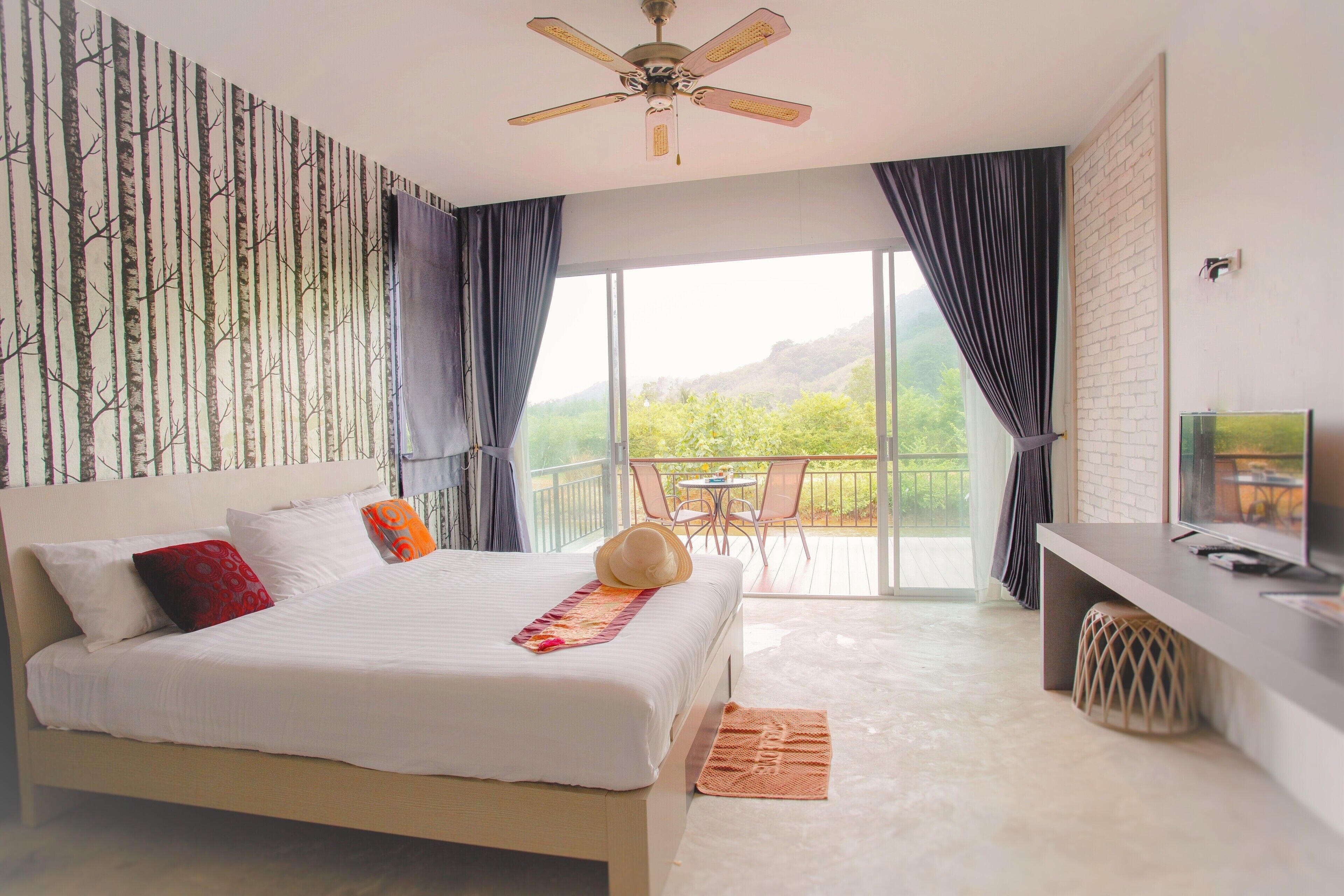 1 habitación, minibar, decoración personalizada y muebles diferentes 