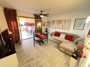 TV - 108 Parque Cristina, Ocean View, Heated Pool (San Eugenio Alto)