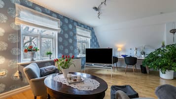 Fernseher, Stereoanlage