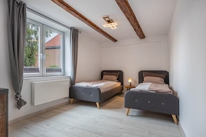 2 bedrooms, free WiFi, bed sheets