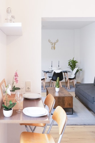 Ferienwohnung 'SĂ€ngerstadt Flat Peter' mit zentraler Lage, Badewanne, Wi-Fi