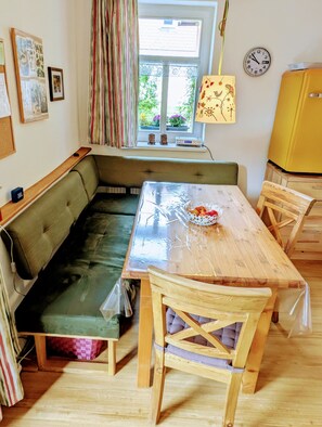 Dining - Holiday Home 'Bodebaude' with Mountain View, Private Terrace and Wi-Fi (OT Treseburg)