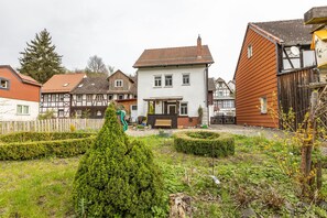 Exterior - Holiday Home 'Bodebaude' with Mountain View, Private Terrace and Wi-Fi (OT Treseburg)