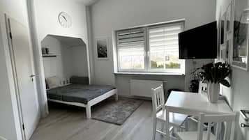 Bügeleisen/Bügelbrett, kostenloses WLAN, Bettwäsche