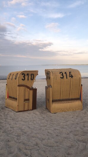 Una spiaggia nelle vicinanze