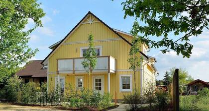 Apartment 'Ferienwohnung Hafen' with Balcony and Wi-Fi