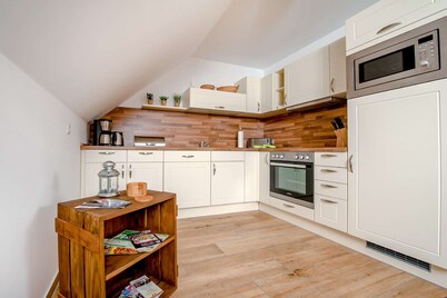 Apartment 'Ferienwohnung Heuschober' with Balcony and Wi-Fi