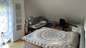 1 camera, ferro/asse da stiro, Wi-Fi gratuito, lenzuola