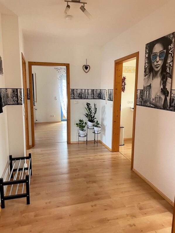 Interior - Apartment 'Ferienwohnung Pappert' with Mountain View, Balcony and Wi-Fi (Ebersburg)