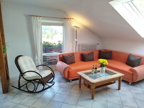 Televisio, takka, DVD-soitin