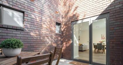 Crooked Lane Apartment - CBD, Stylish & Central