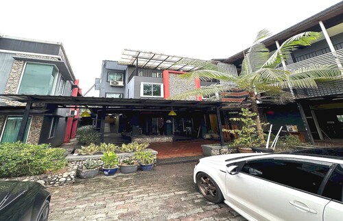 OYO 90938 The Nk Langkawi 
