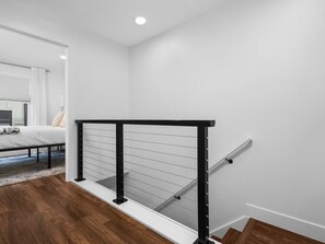 2 habitaciones, tabla de planchar con plancha, cuna de viaje y wifi