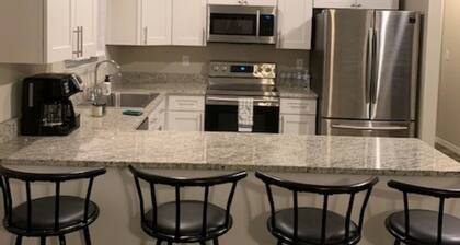 A Wonderful Beach Cottage one block from the water....