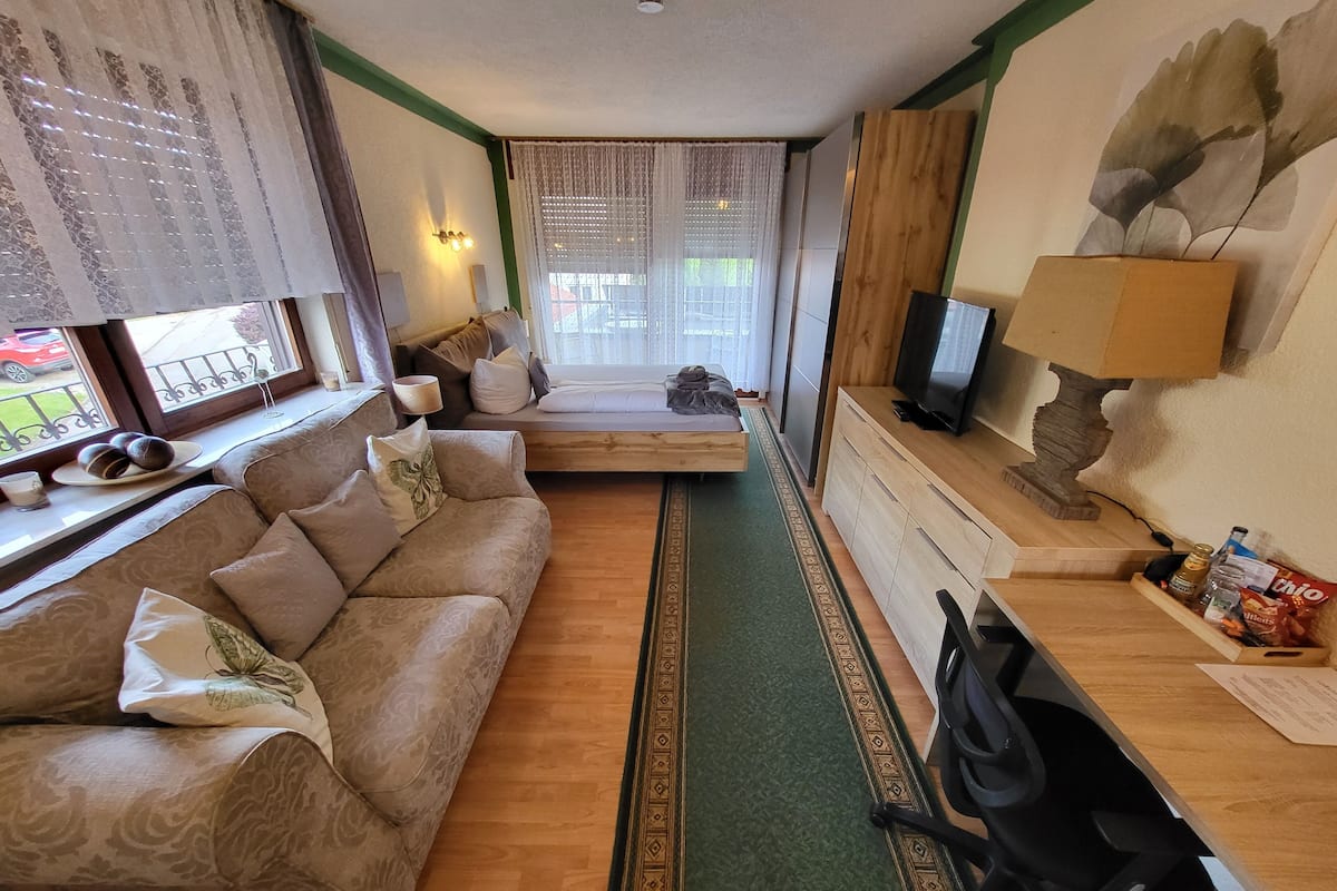 Comfort appartement, balkon | 1 slaapkamer, een bureau, gratis wifi