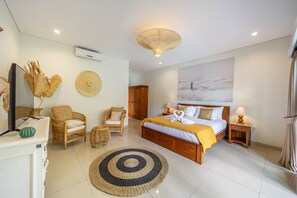 3 bedrooms, iron/ironing board, WiFi, bed sheets - 3 Bedroom Cozy Villa, Near Finns and Beach @ Canggu (Kabupaten Badung)