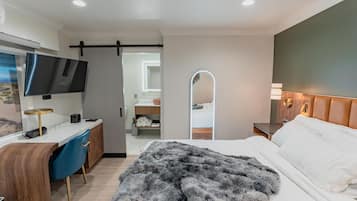 1 King Designer | 1 bedroom, premium bedding, down comforters, individually decorated