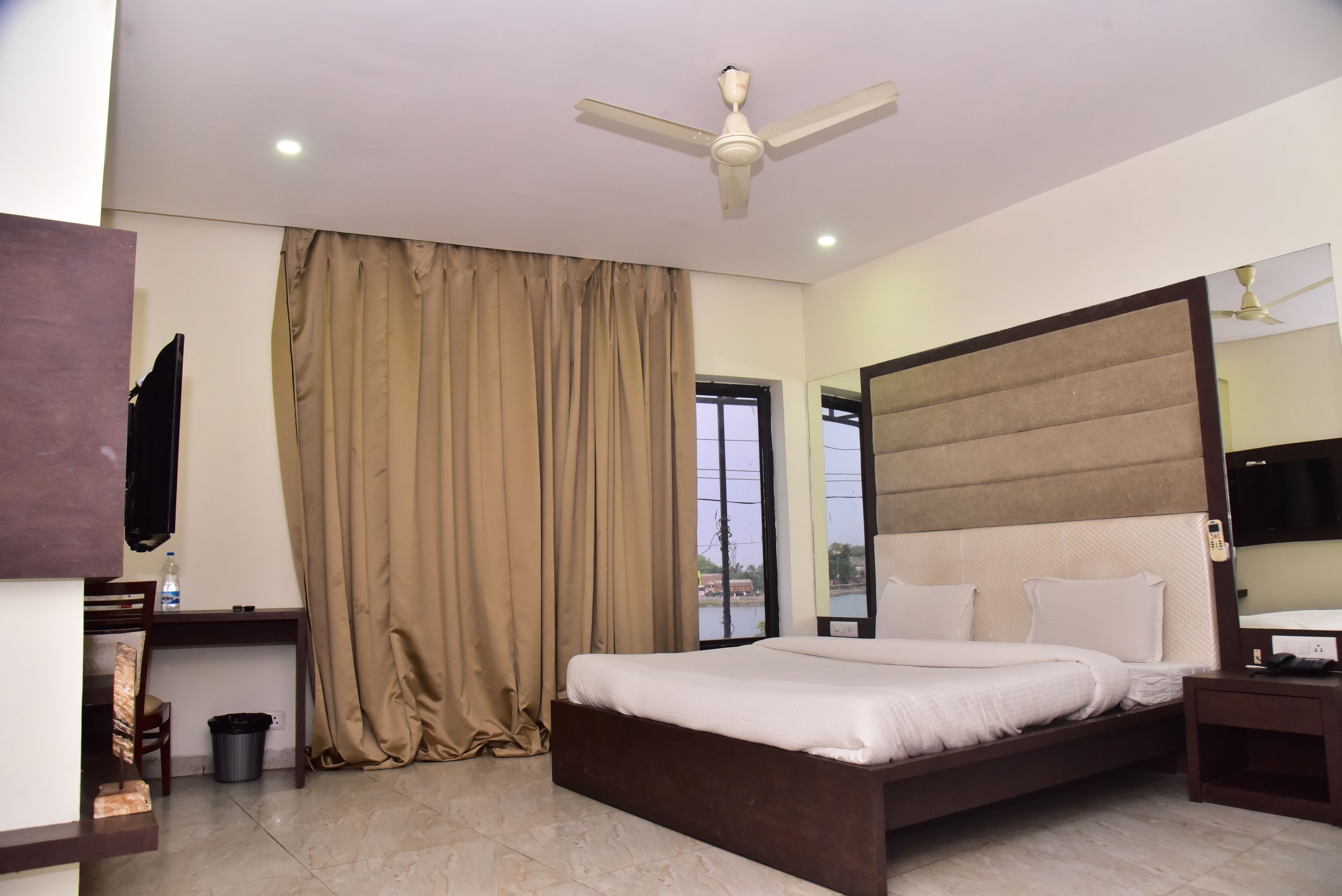 Signature Room