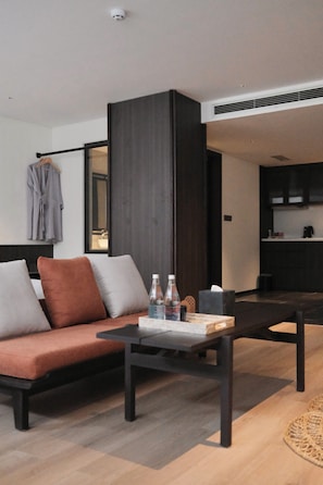 Suite Studio Deluxe | Literie de qualité supérieure, minibar, coffres-forts dans les chambres