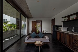 Family Apartment | Living area | 43-inch LED TV with digital channels