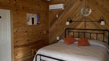 1 bedroom, iron/ironing board, WiFi (free)