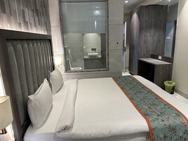 Deluxe Double or Twin Room | Soundproofing