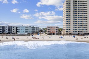 On the beach - Ocean Views and Just Steps to the Beach DS103 (Murrells Inlet)
