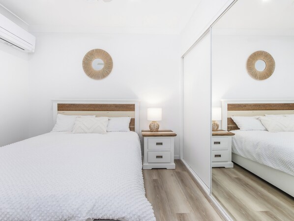 4 chambres, fer et planche à repasser, accès au Wi-Fi (inclus)