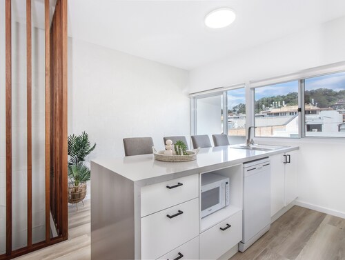 3 Bedroom Beachside Haven in Burleigh Heads