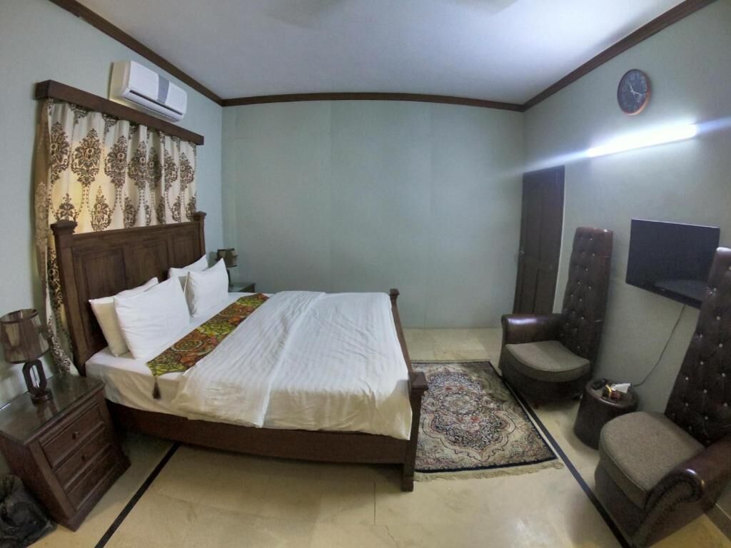 Deluxe Double Room | Soundproofing, iron/ironing board, free WiFi