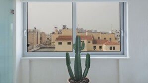 الإطلالة من المنشأة