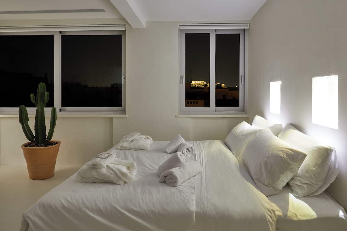 1 bedroom, Egyptian cotton sheets, premium bedding, pillow-top beds