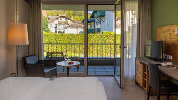 Standard Double Room | Premium bedding, minibar, in-room safe, desk