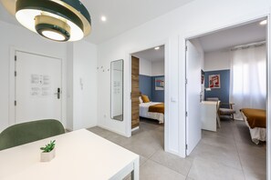2 chambres, fer et planche Ă repasser, Wi-Fi gratuit, draps fournis