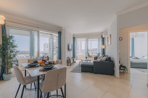 Dining - Sea view gem in Torremolinos REF039 (Torremolinos)