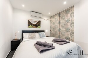 Iron/ironing board, free WiFi, bed sheets