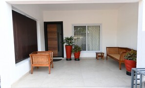 Exterior detail - The Chelsea TownHouse A (Accra)