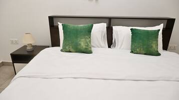 2 chambres, fer et planche à repasser, Wi-Fi gratuit, draps fournis